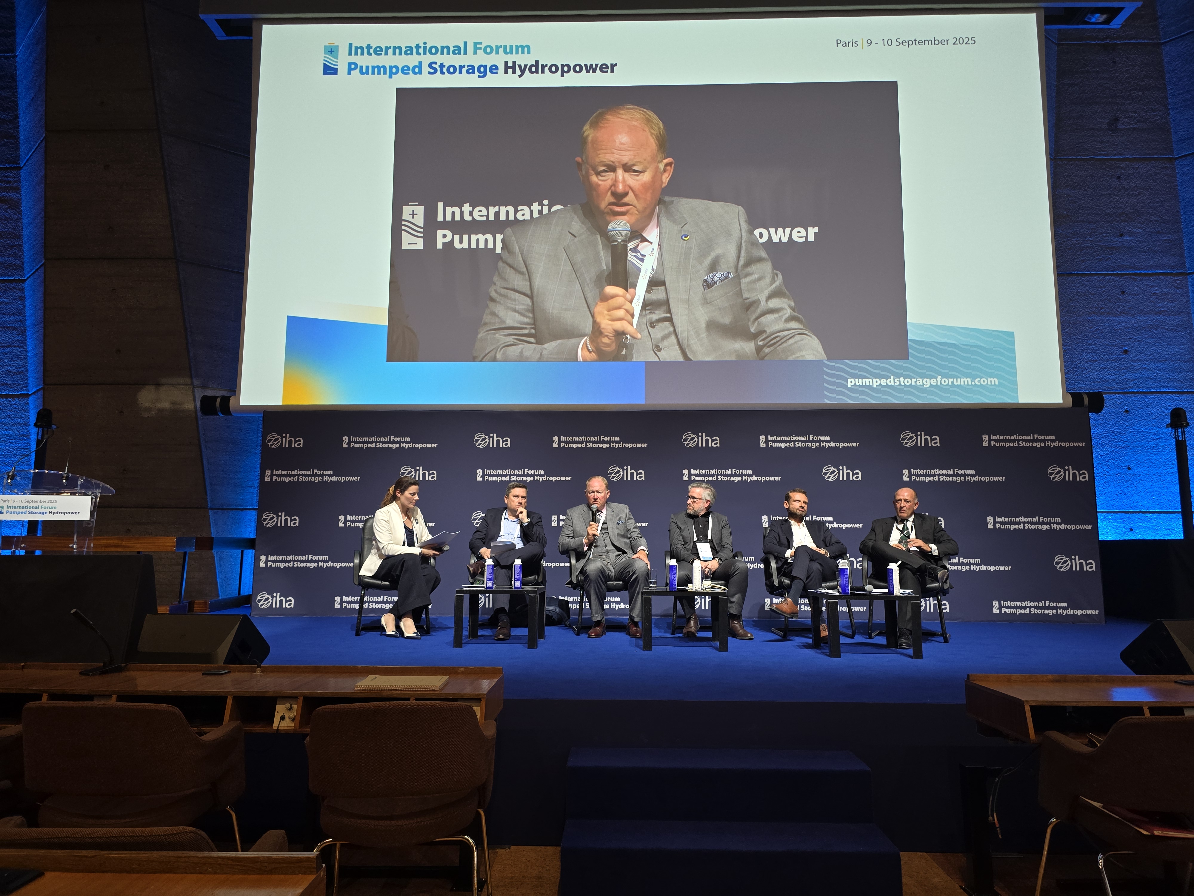 Ukrhydroenergo presented its experience in hydropower recovery at the Paris forum